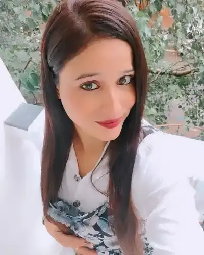 Call Girls in Dholka